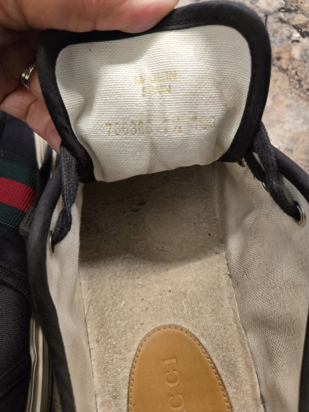 Gucci black low